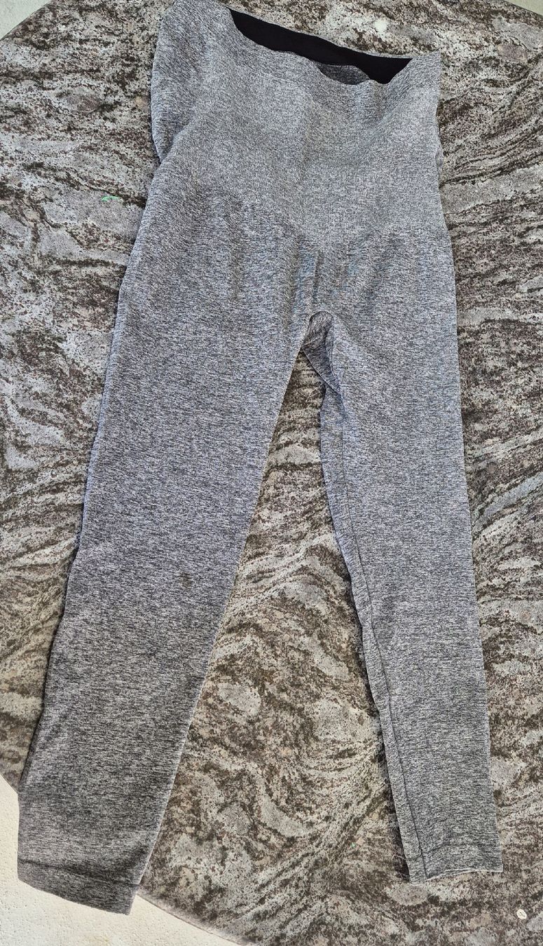Lotti di vestiti: Umstandsmode Gr S/M – Usato da Horriwil venduto da mimaflo19 5
