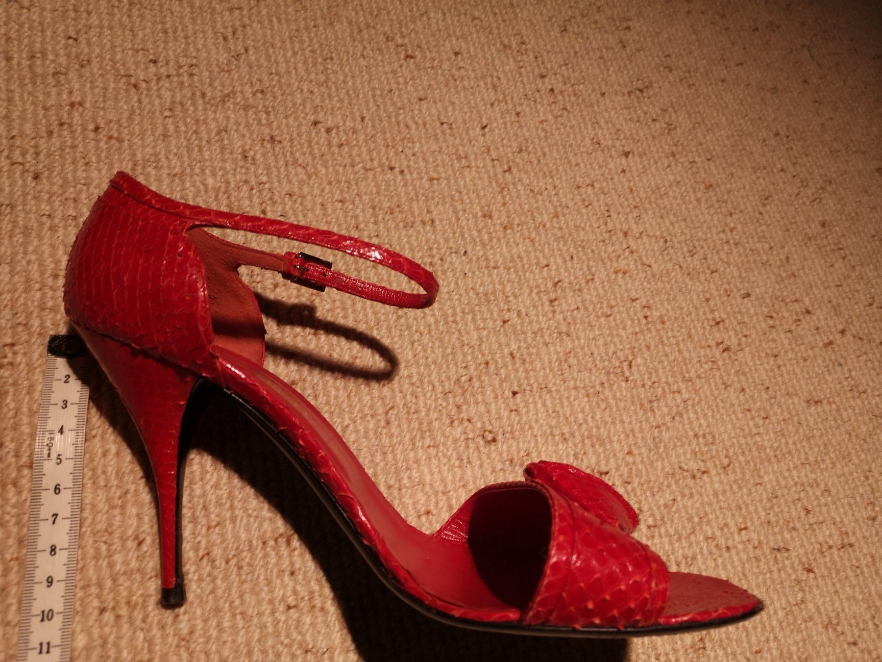 Valentino Scarpe da donna: Valentino Damen Pumps Gr. 39 1/2 – Nuovo (secondo la descrizione) da Oberwil BL venduto da Gutundsuperklein16 2