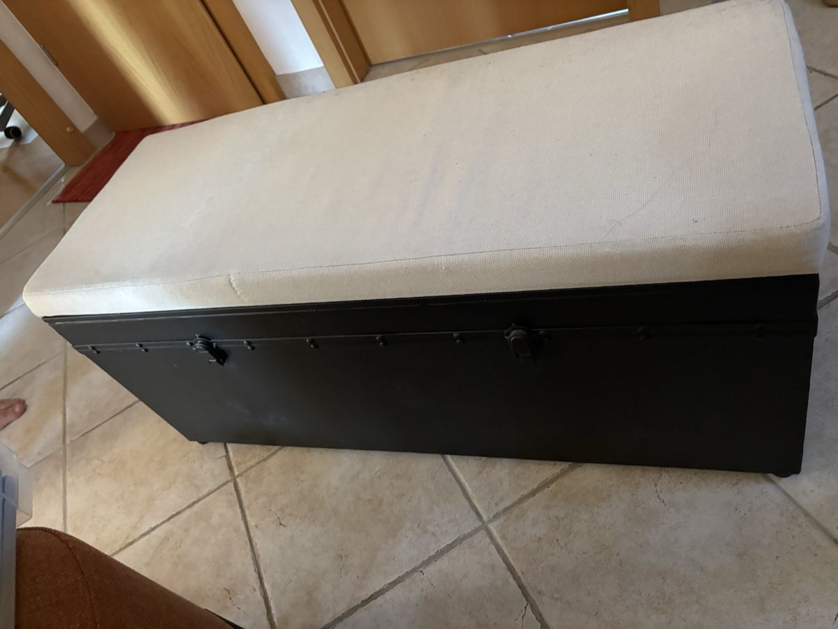 Truhen: Coffre – Neu (gemäss Beschreibung) aus Blonay von Ollorvi