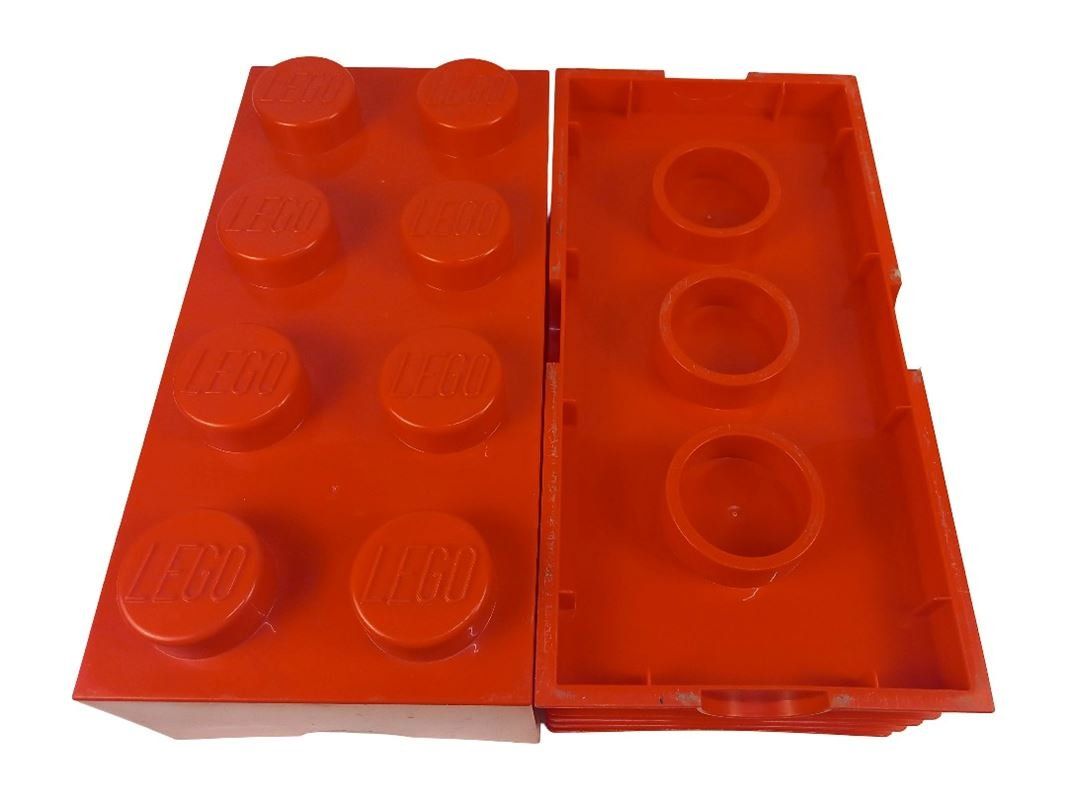 Recipients et similaires: LEGO® Aufbewahrungsbox Rot – D'occasion à Hünenberg par Restwert_Zug 1