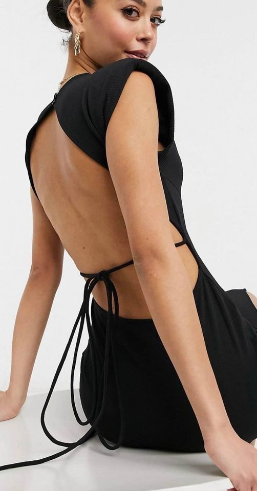 Asos Vestiti: Midi Black Dress, Size 38/M – Nuovo e nell'imballaggio originale da Altendorf venduto da Ro 1