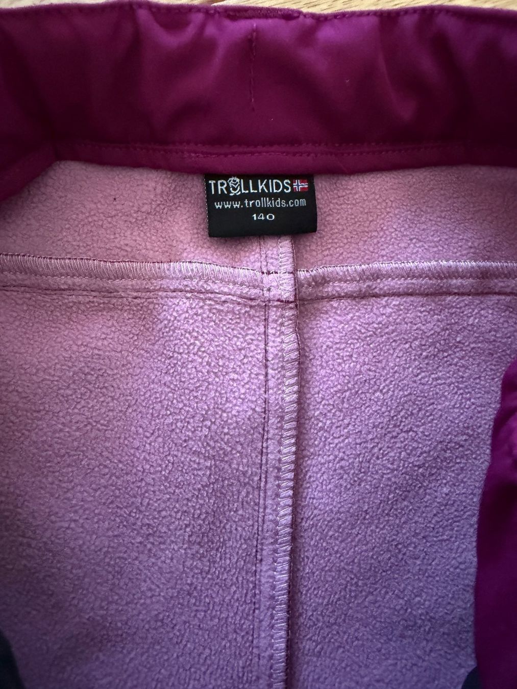 Trollkids Hosen: Trollkids Softshellhose Gr. 140 beere – Gebraucht aus Steinerberg von luckyfin 3
