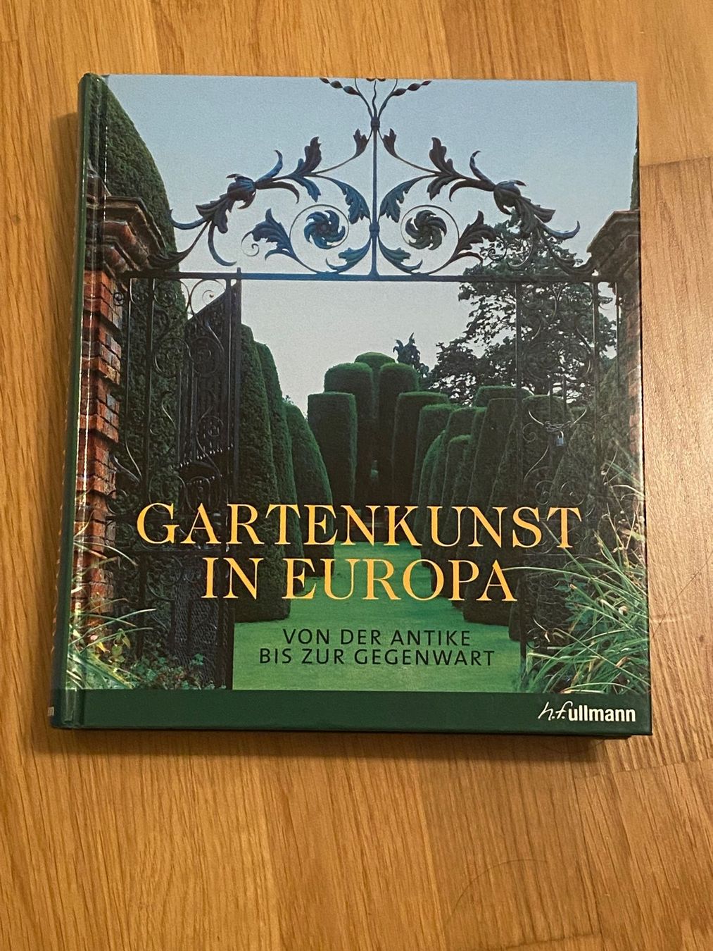 Libri: Gartenkunst in Europa - Rolf Toman – Usato da Zürich venduto da Dan_Hak