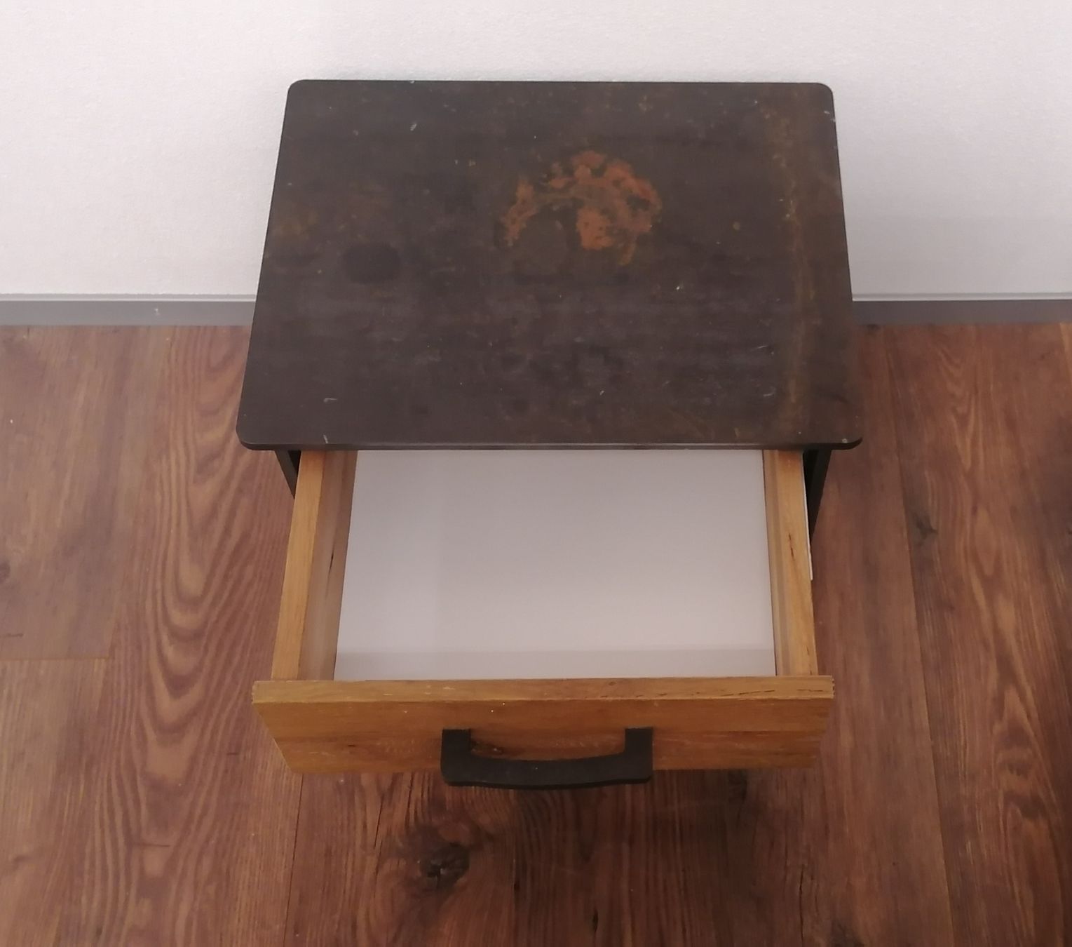 Nachttische: Nachttisch Metall / Holz – Gebraucht aus Schwarzenegg von musi09 1
