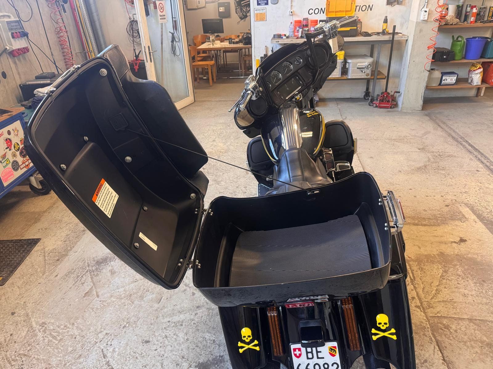 Harley-Davidson Touring: Harley-Davidson Street Glide CVO Screaming Eagle Top Zustand – Usato da Heimisbach venduto da DF_Construction 5