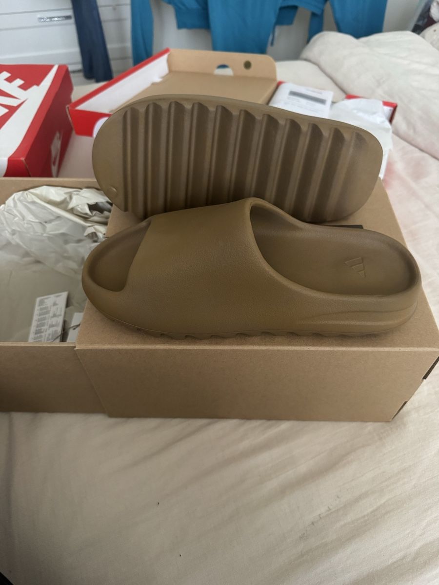 Adidas Scarpe da uomo: Yeezy Slide - 43eu – Nuovo e nell'imballaggio originale da Carouge GE venduto da Brown66