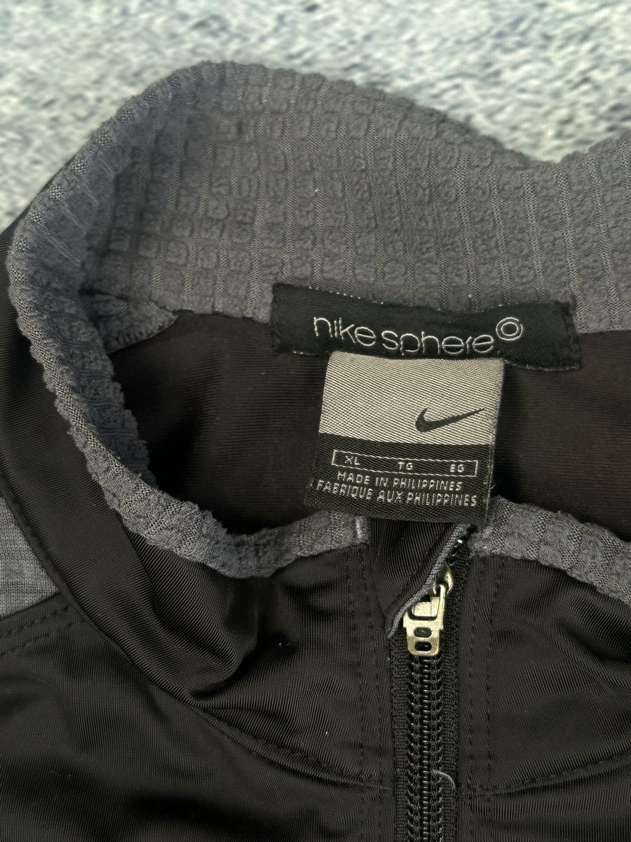 Nike Giacche: Nike Sphere Trainingsjacke – Usato da Luzern venduto da 041Vintage 2
