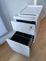 Kleiner abschliessbarer Aktenschrank mit Rollen - neuwertig