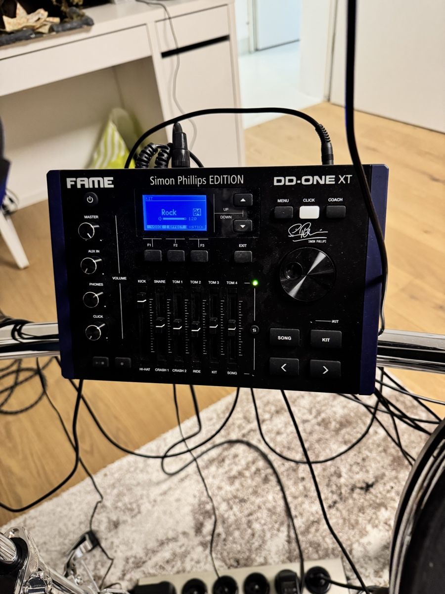 Musikinstrumente: Fame DD-One XT Simon Phillips E-Drum Set mit Doppelpedal+ – Gebraucht aus Widnau von  5