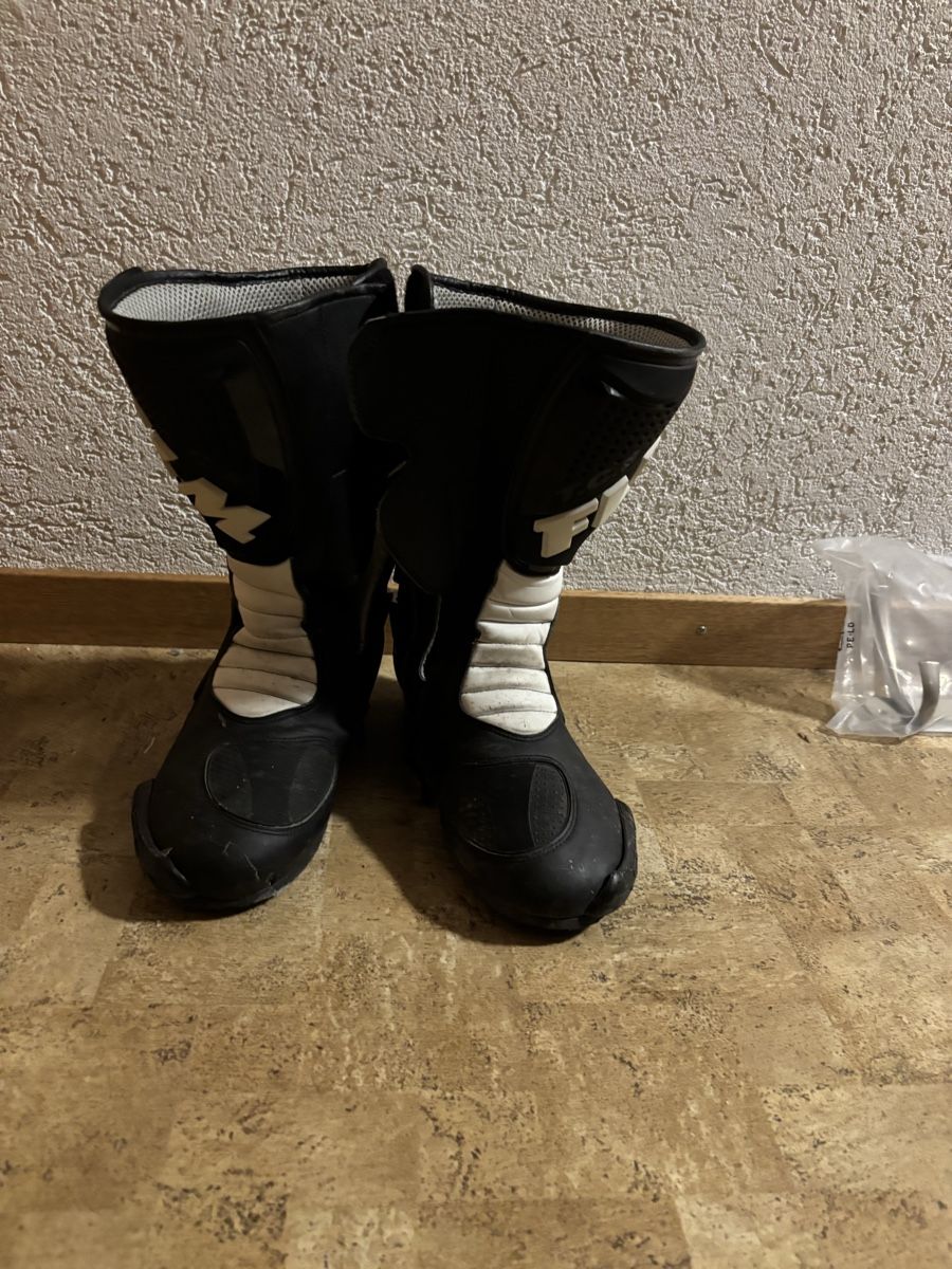 FLM Scarpe da uomo: FLM Motorrad Stiefel gr. 42 – Usato da Wünnewil venduto da Lyman444 1