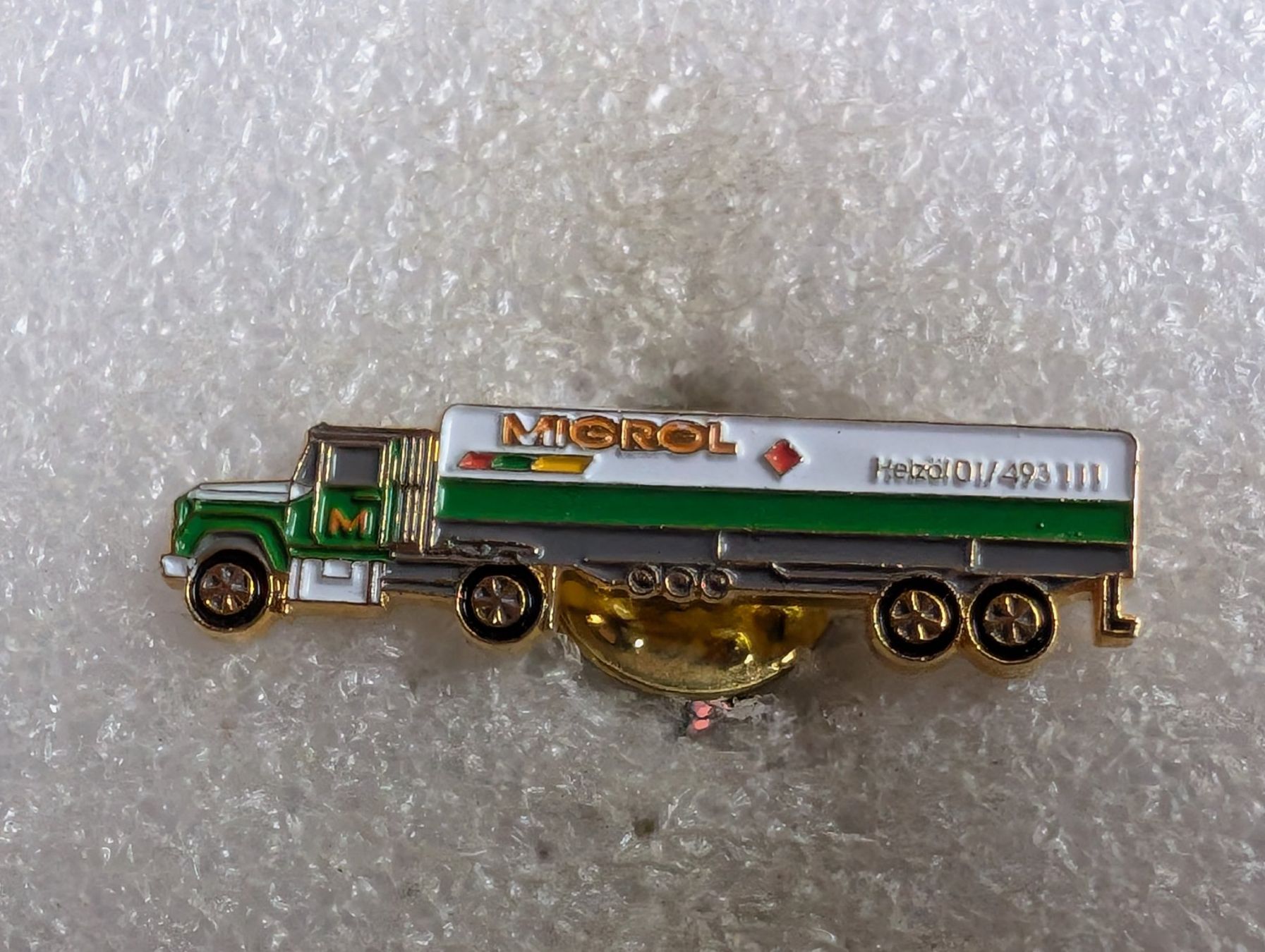Plaketten & Abzeichen: Ansteckpin 226: Migrol LKW – Gebraucht aus Oppligen von Pin-Fall-Shop