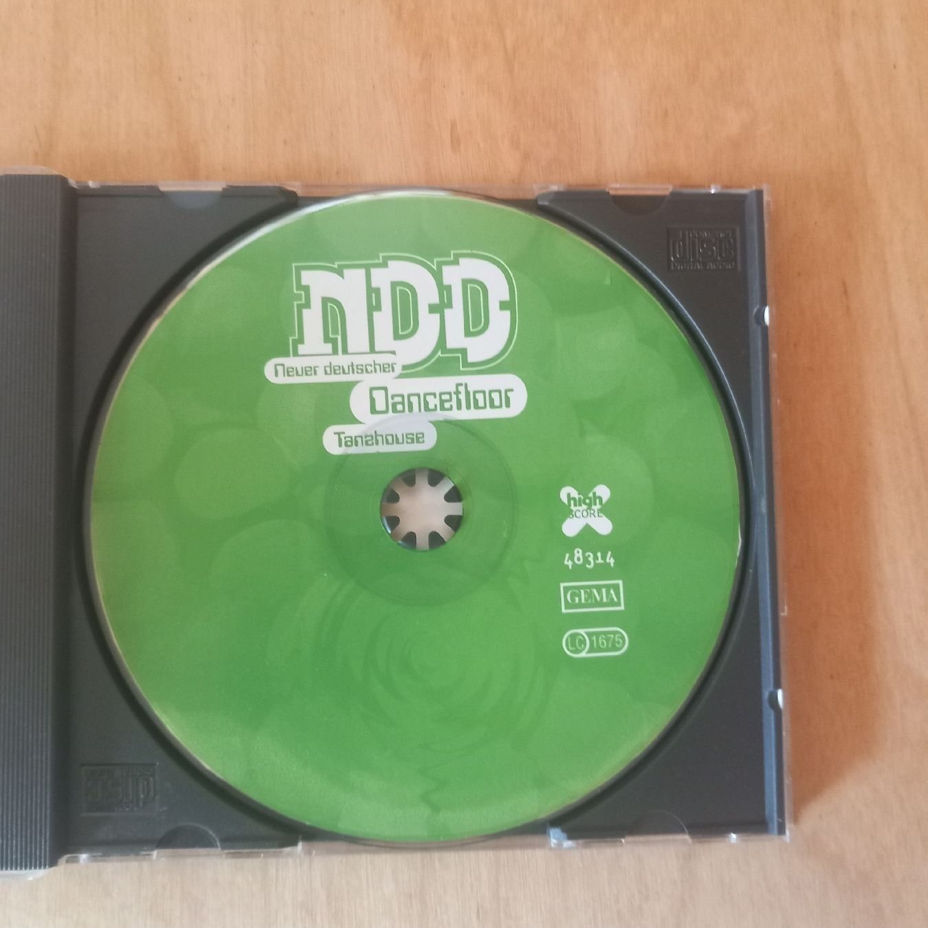 CD: NDD - Dancefloor (Neuer Deutscher Dancefloor) – Usato da Ganterschwil venduto da zaz_h9b6 1