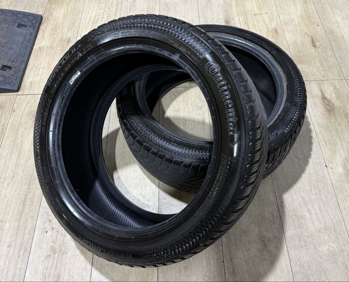 Pneus & Roues: 225/45/17 – D'occasion à Gisikon par SKR-F10