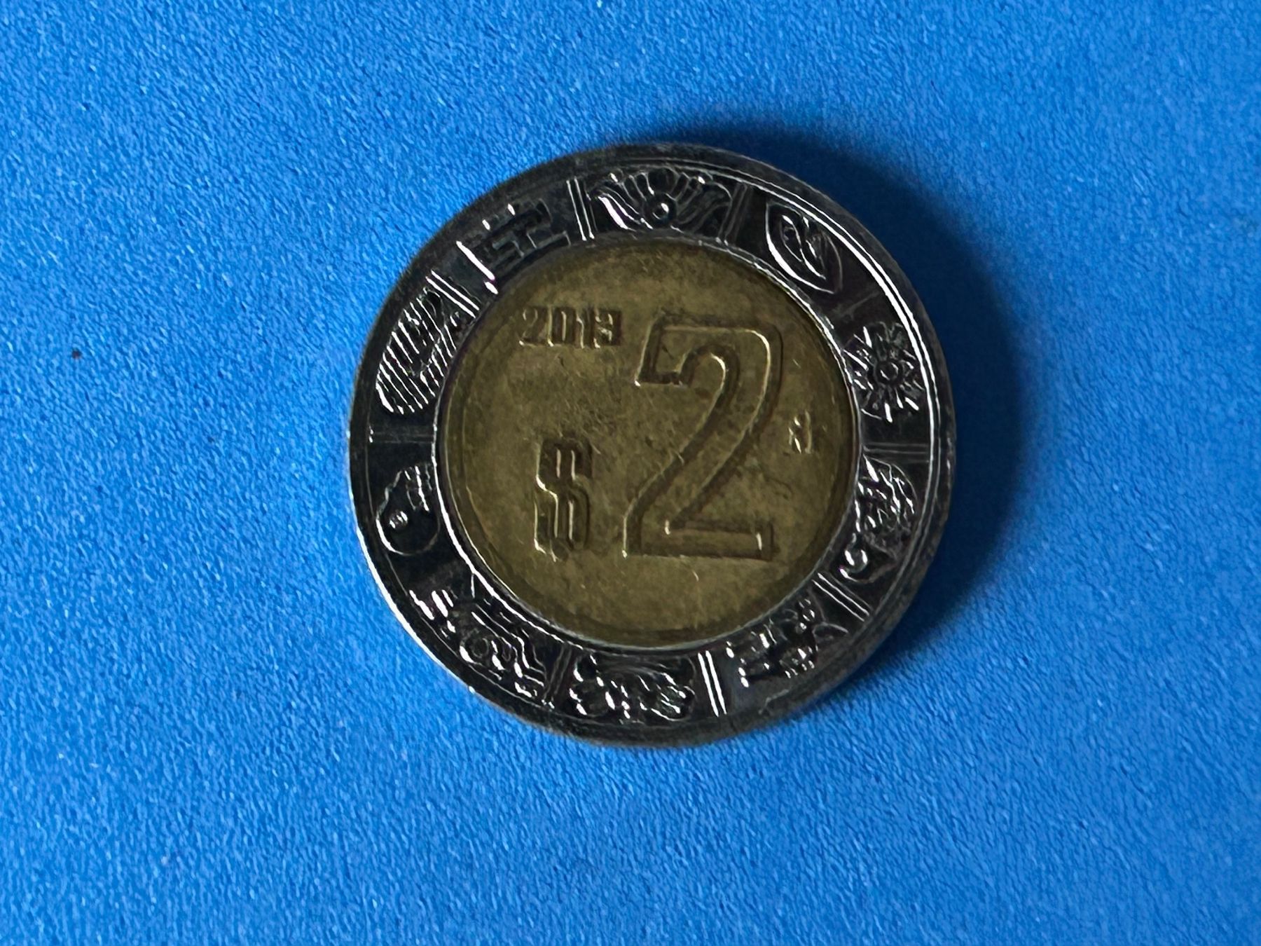 Tutti le monete: Mexico - 2 Pesos 2013 – Usato da Corcelles NE venduto da AJKader 4