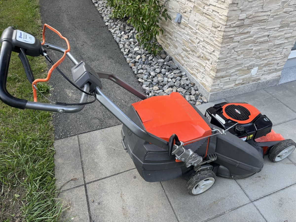 Husqvarna Tagliaerba: Husqvarna Rasenmäher – Usato da Unterseen venduto da schnitt 1