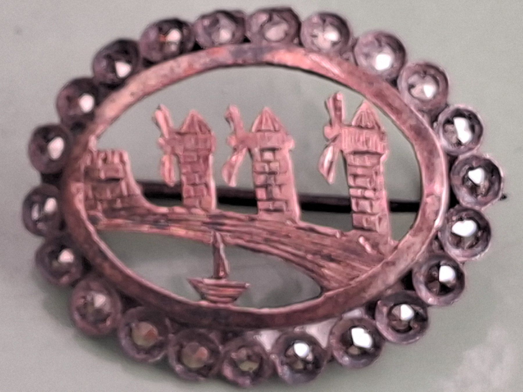 Broches & Aiguilles: Brosche mit Windmühlen Motiv Silber gebraucht – D'occasion à Schaffhausen par meteor7 1