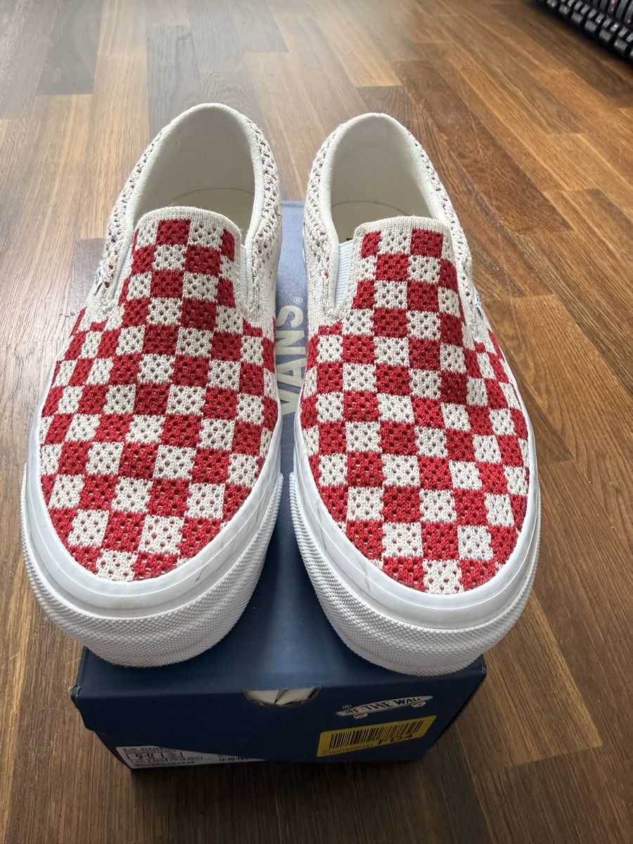 Vans Scarpe da uomo: Vans Classic Slip On 98 Red Size 38  – Nuovo (secondo la descrizione) da Uerikon venduto da kpr_t5k2 3