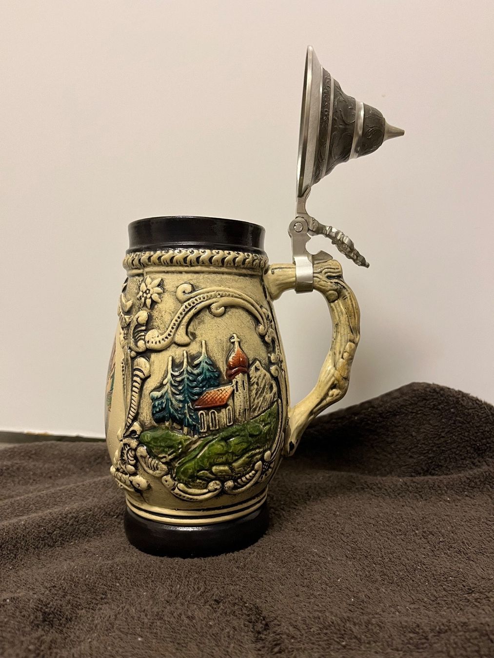 Bicchieri: Bierkrug mit Zinndeckel – Nuovo (secondo la descrizione) da Rheineck venduto da CoGer