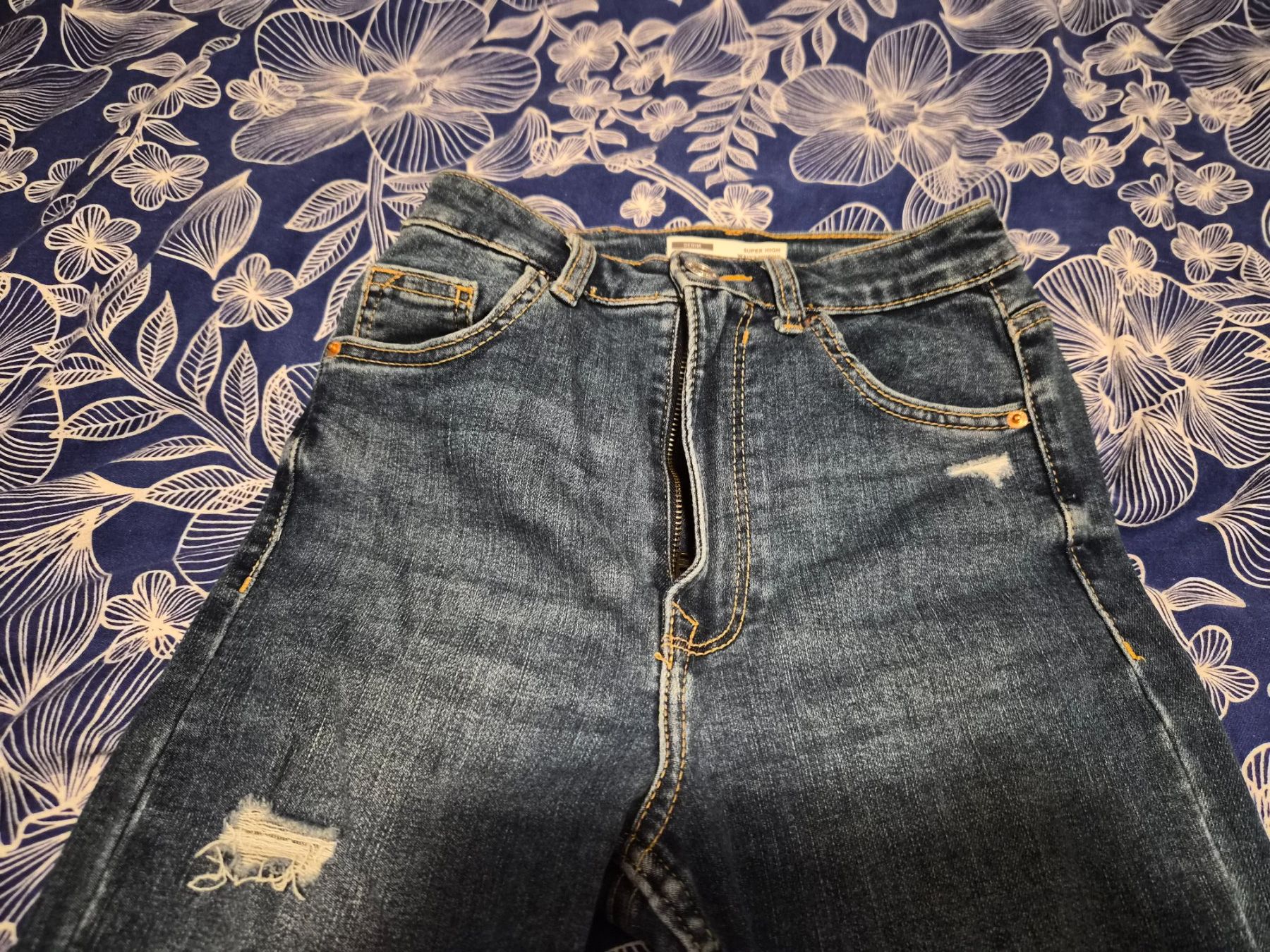 Bershka Pantaloni: Bershka Hose gr 34  nr19 – Nuovo (secondo la descrizione) da Dietikon venduto da Eleda 1