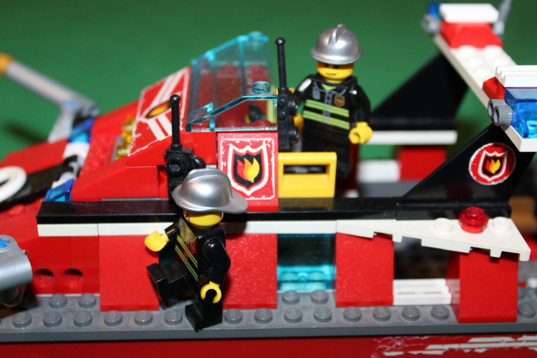 Lego Baukästen: Lego City Feuerwehrboot 7906 – Gebraucht aus Beinwil am See von  3