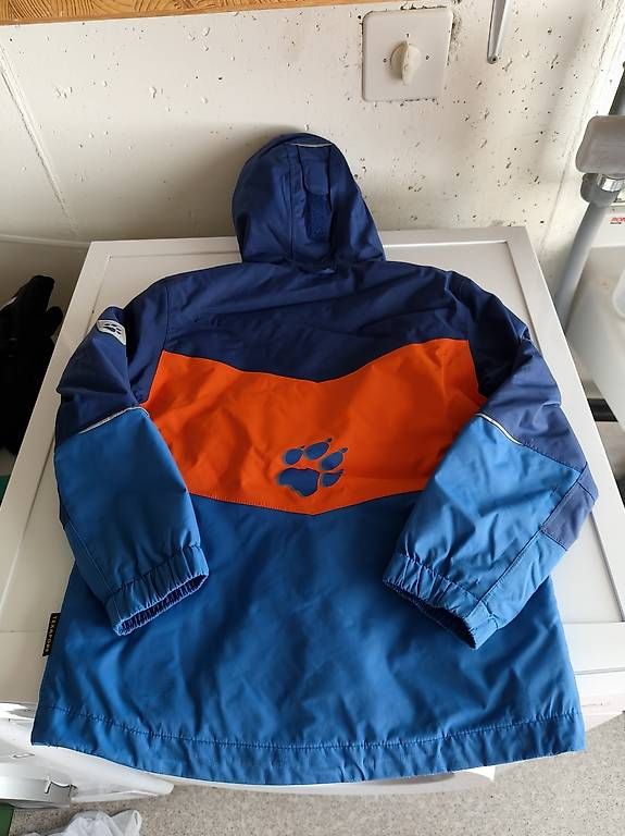 Jack Wolfskin Giacche & Cappotti: Jack Wolfksin Hardschell Jacke Grösse 128 – Usato da Grossdietwil venduto da wichtel28 1