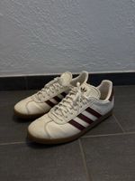 Adidas Gazelle 45 1/3 cloud white/ shadow red