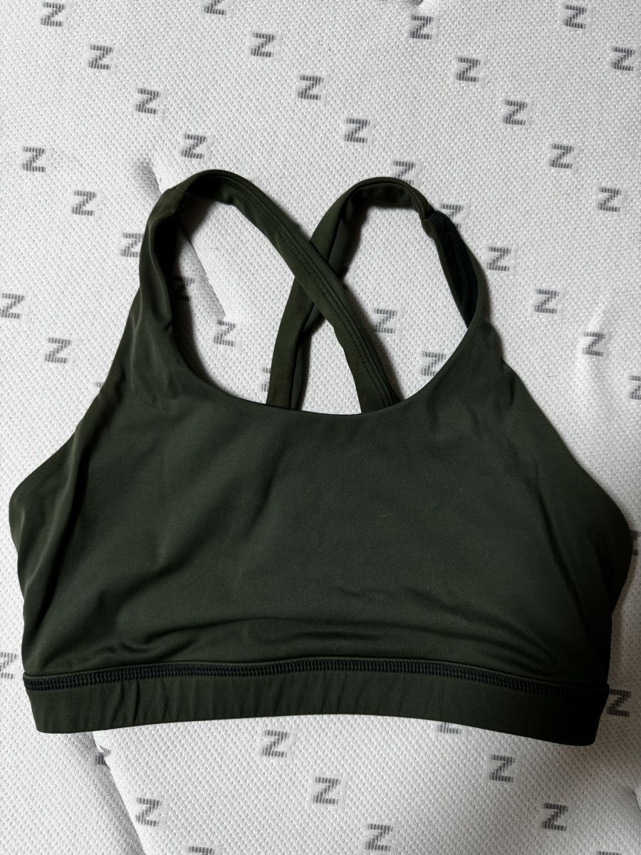 Tops: Born primitive sport top size S – Gebraucht aus Luzern von fiona.1013