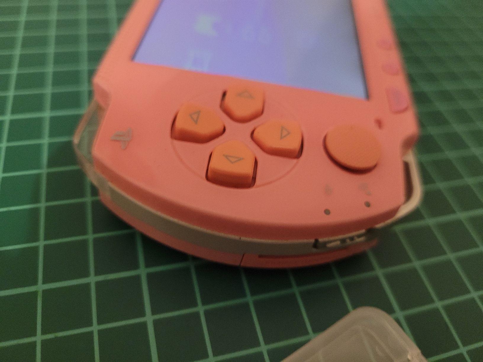 Sony Konsolen: PSP Pink, 64GB Memory Card, Case - Great Condition! – Gebraucht aus Meyrin von Retro-GZ 3