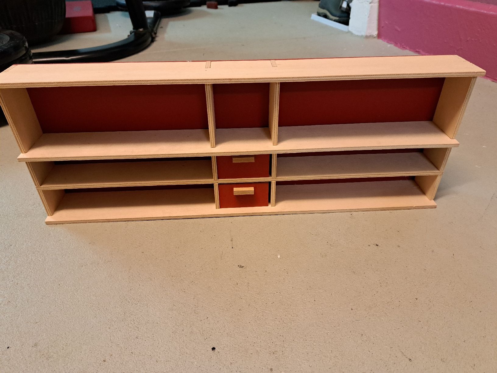 Case e mobili per bambole: Puppenhaus Schrank – Usato da magden venduto da cam_w2ff