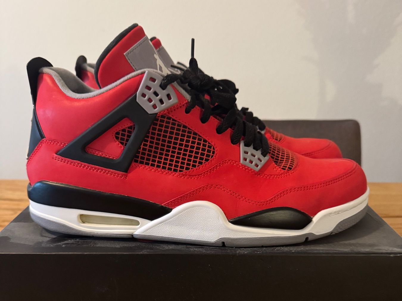 Jordan Herrenschuhe: Air Jordan 4 Retro Toro Bravo - 2013 – Gebraucht aus Zürich von sell_my_stuff