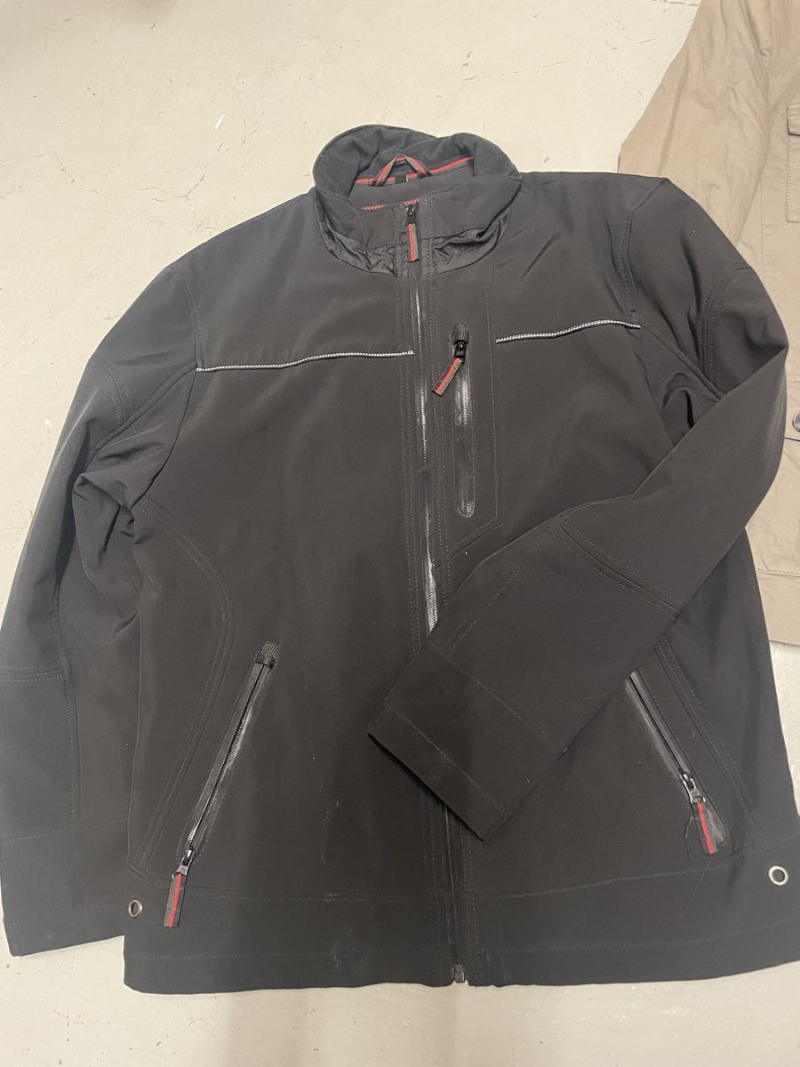 Vestes: Multifunktionale Herren Jacke Schwarz  – Neuf (Voir description) à Urdorf par Anassor