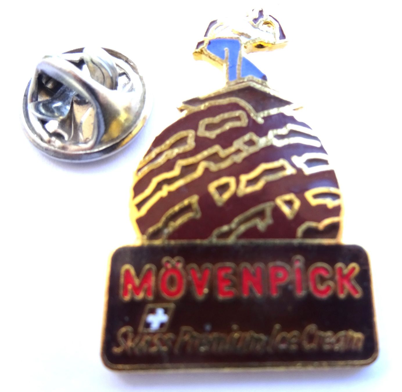 Placchette & Badge: Pin Swiss Premium MÖVENPICK – Usato da Utzenstorf venduto da BUtter81