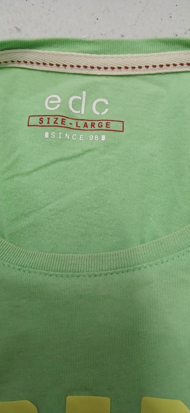 T-shirt: T-Shirt light green Size L printed cotton – Usato da Rupperswil venduto da Nalli88 3