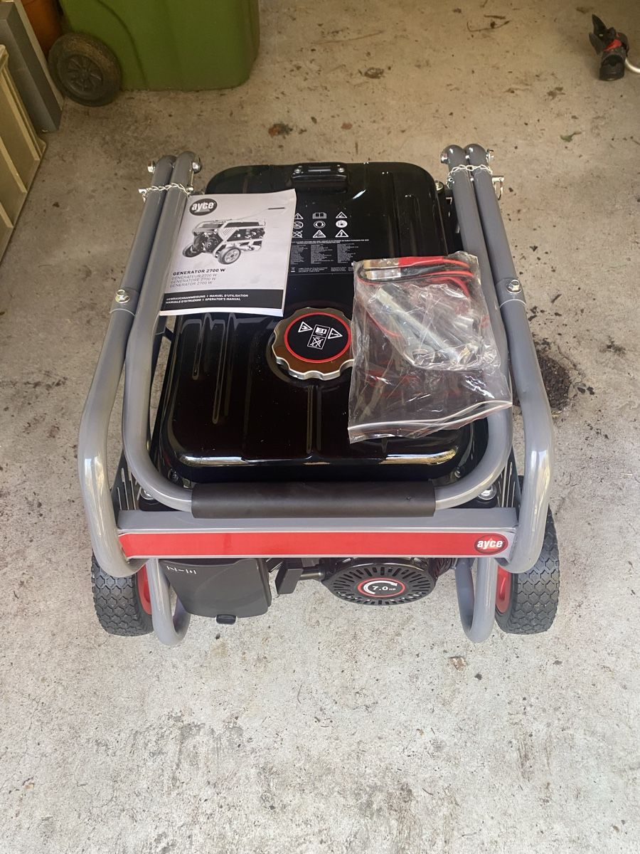 Stromgeneratoren: AYCE Generator 2700W, Neu. Benzin, Stromerzeuger – Neu (gemäss Beschreibung) aus Stallikon von hexe14