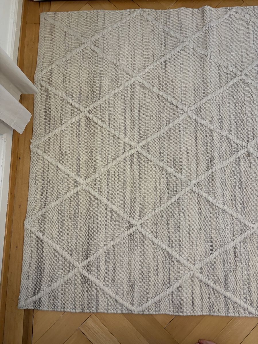 Tappeti: Beige wool carpet with argyle pattern – Usato da Zürich venduto da Hannahli