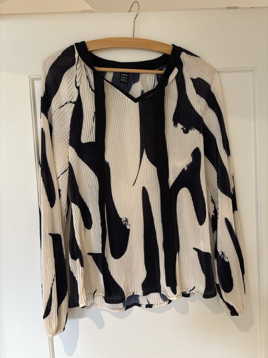 Shein Camicette: Bluse mit Muster – Usato da Winterthur venduto da beijaflor777