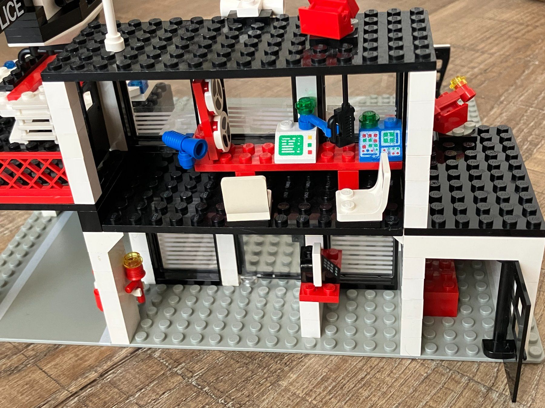 Lego Kit di costruzioni: Lego city Polizei-Station 6386 – Usato da Balsthal venduto da Diviko 2