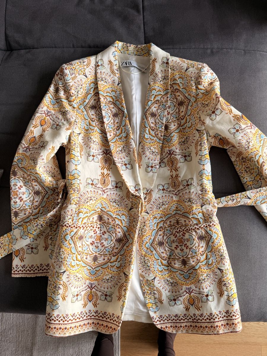 Zara Jacken: Blazer avec motif S – Neu (gemäss Beschreibung) aus La Croix (Lutry) von secondhandZara 3