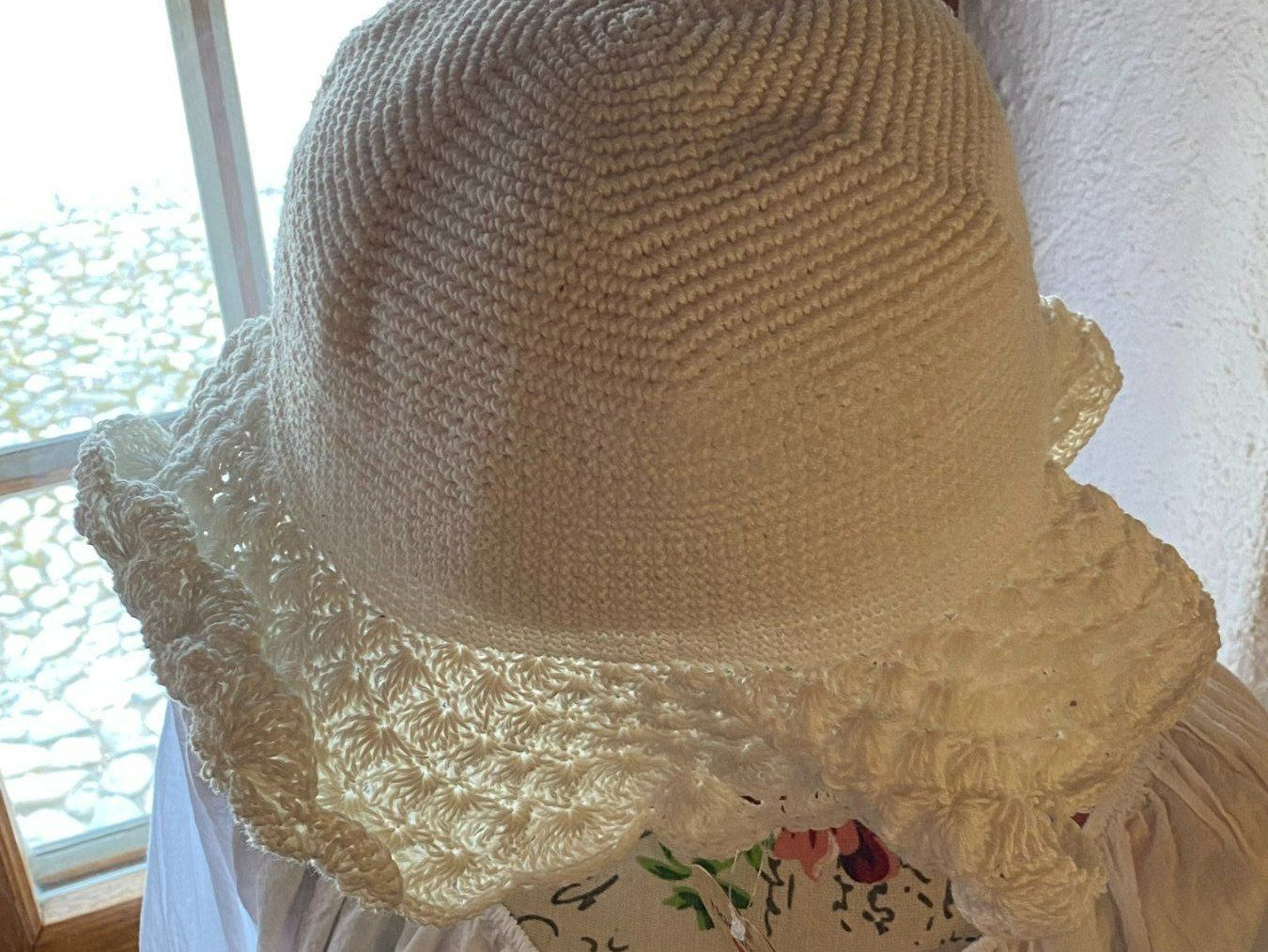 Copricapi, berretti & cappellini: DAMEN SOMMERHUT-VINTAGE-EINZELSTÜCK – Nuovo e nell'imballaggio originale da Meienried venduto da ManuelaBoutique 7