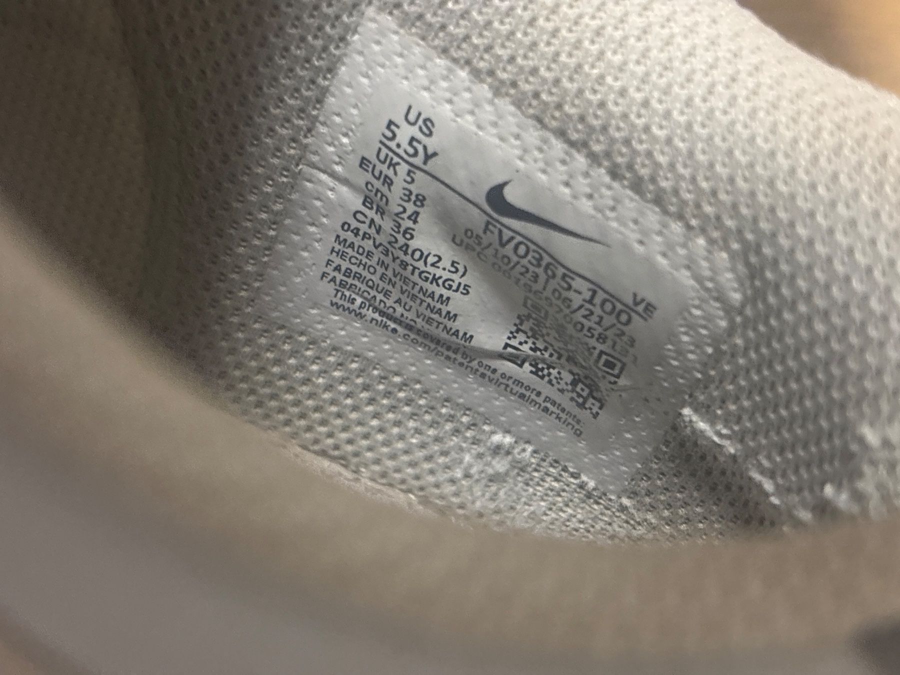 Nike Herrenschuhe: Nike Schuhe – Gebraucht aus Selzach von 20f_cg85 3
