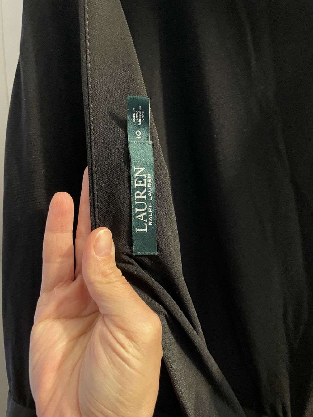 Ralph Lauren Vestiti: Vestito nero di Ralph Lauren – Nuovo (secondo la descrizione) da Meilen venduto da val_tsv8 6
