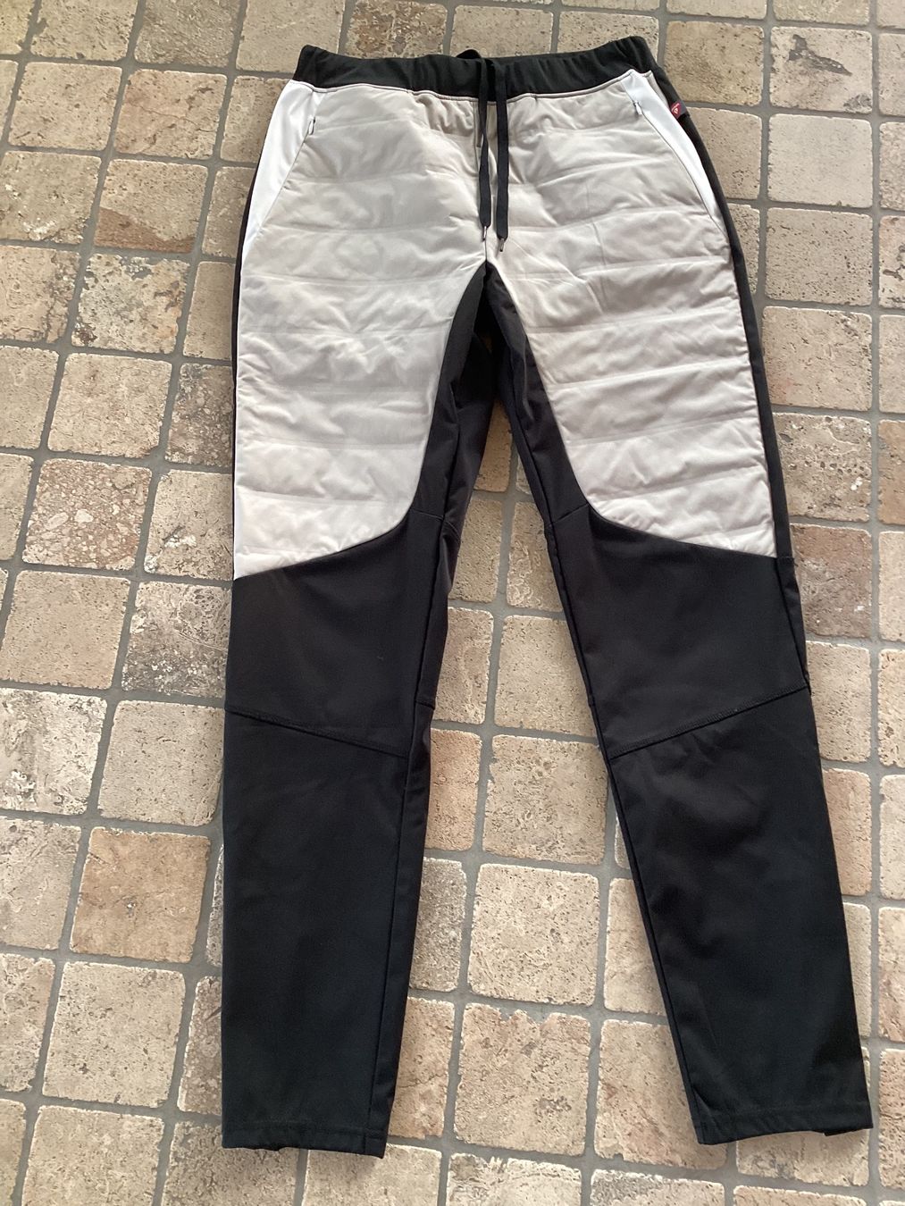 Pantaloni: Sporthose von Endurance, D Gr. 36, mit Primaloft, Langlauf – Nuovo (secondo la descrizione) da Mörschwil venduto da Monzar