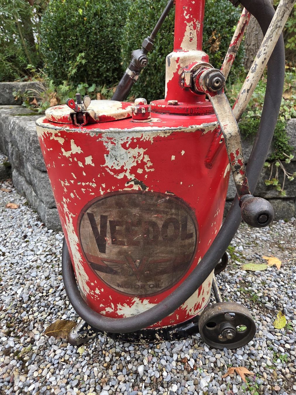 Pompe & Parti di ricambio: Oelpumpe Vedol Retro – Usato da Uesslingen venduto da 1Atelier 3