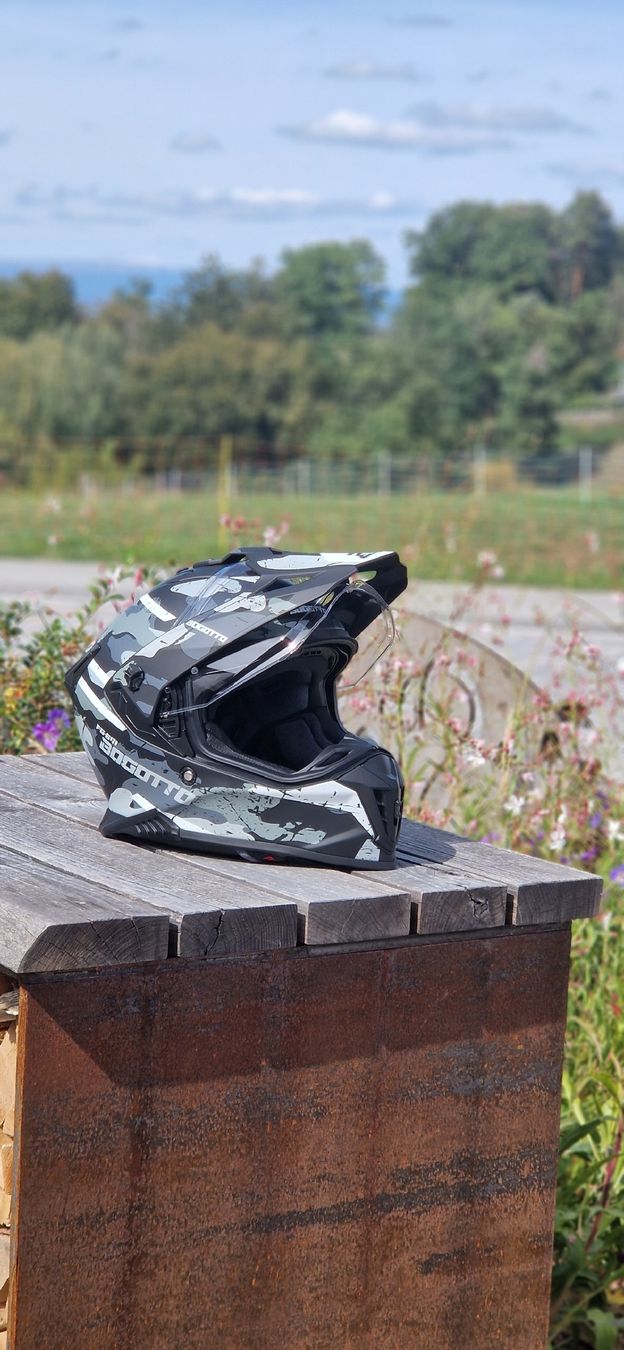 Helme & Visiere: Enduro Helm Neu – Neu und originalverpackt aus Ueberstorf von Maus06