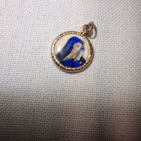 Jungfrau Maria mit 18k Gold Einfassung
