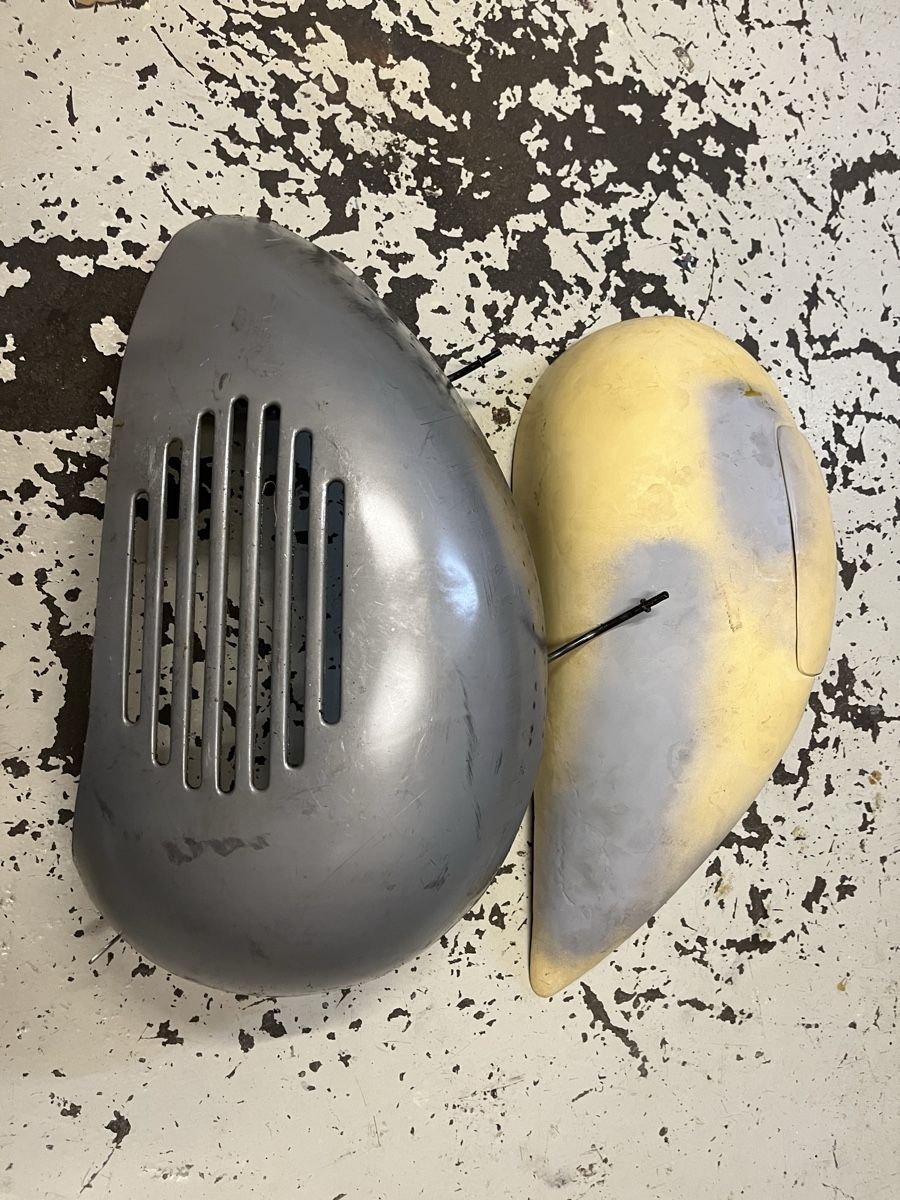 Vespa Tutti pezzi di ricambio per scooter: Vespa Faro Basso GS  – Usato da Thun venduto da Cpia
