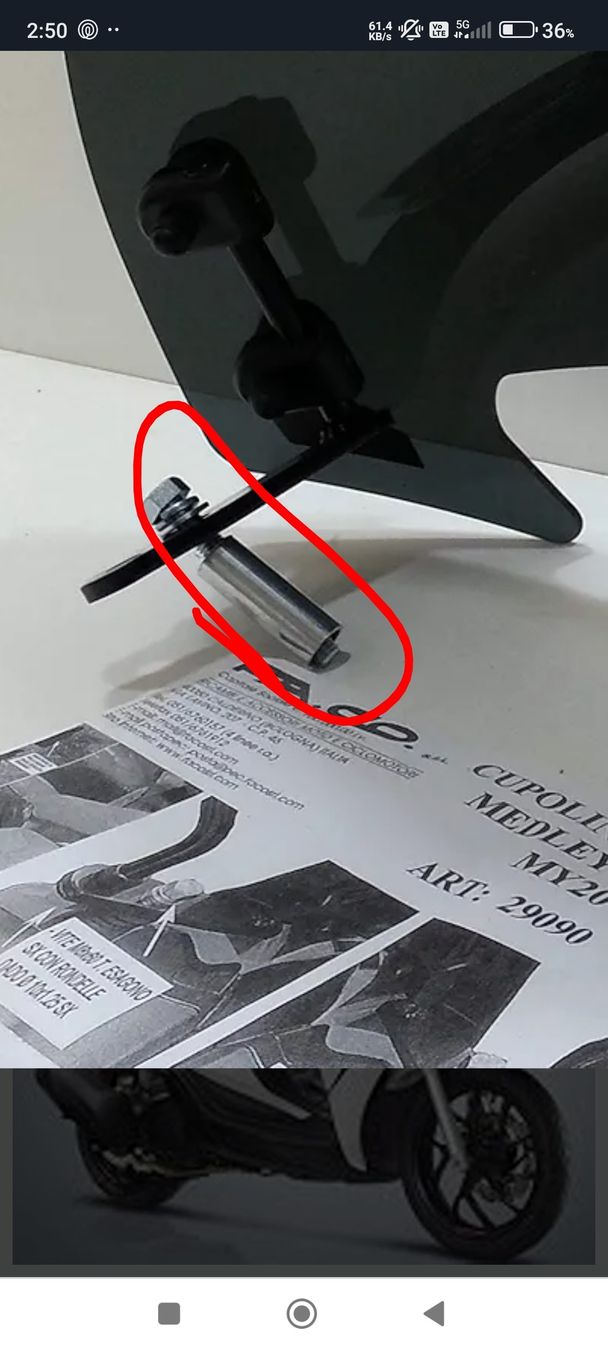 Piaggio Tutti pezzi di ricambio per scooter: Windschield für Piaggio Medley 125 – Difettoso da Oberengstringen venduto da Zsolt 3
