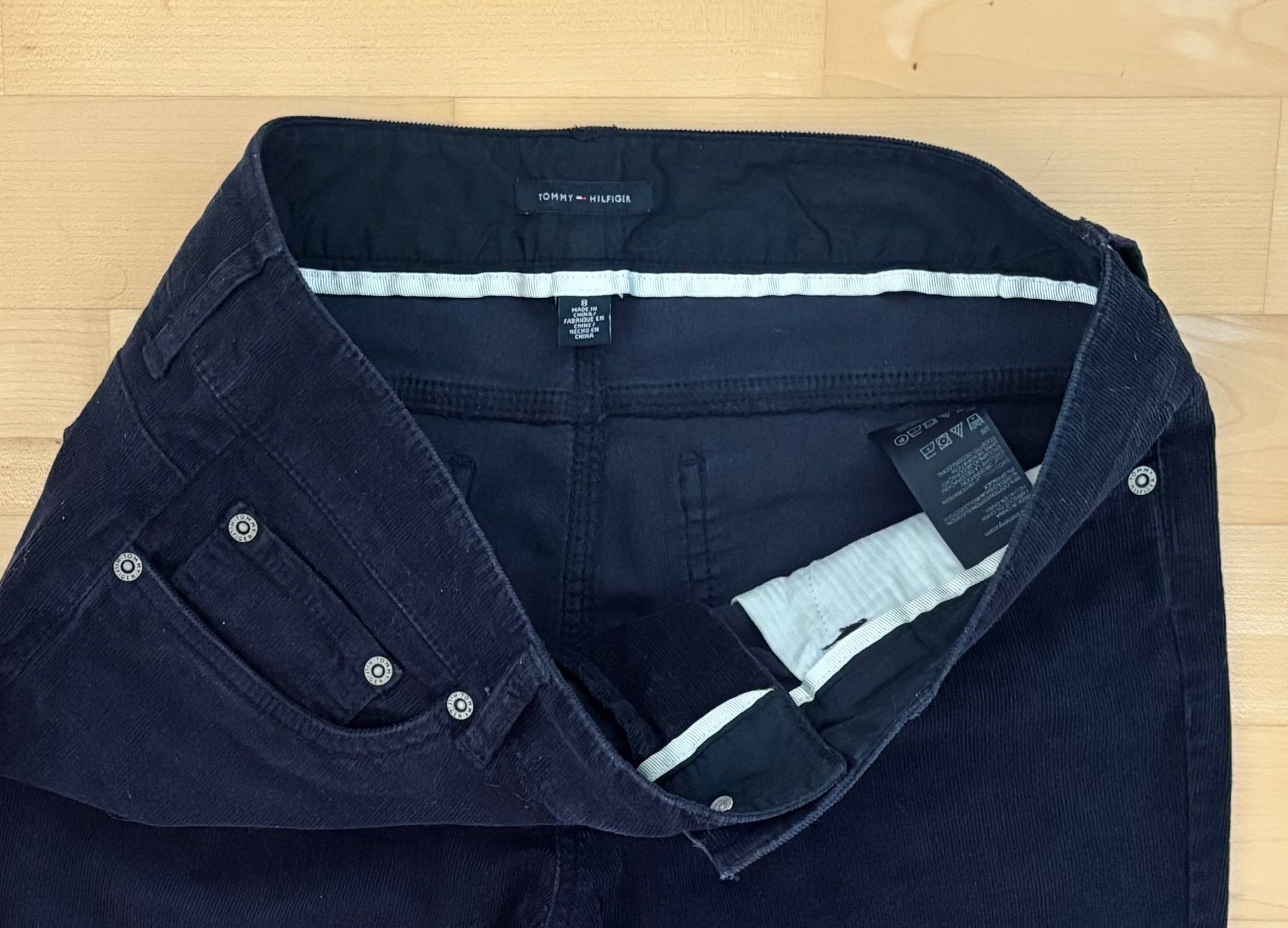 Tommy Hilfiger Pantaloni: Tommy Hilfiger Cordhose – Usato da Winterberg ZH venduto da vanilleinspiration 2