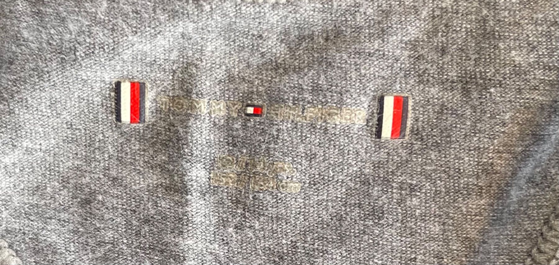 Tommy Hilfiger Camicette, T-shirt & Top: Tommy Hilfiger Top grau – Usato da Thun venduto da Jimmuli 2