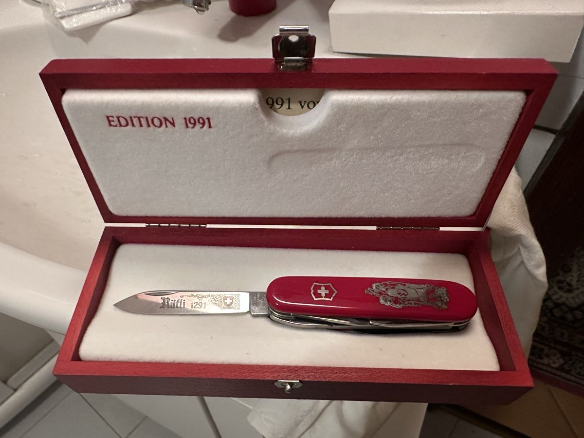Victorinox Coltelli tascabile: Victorinox 1991 Rutli – Usato da Morbio Inferiore venduto da Ecod 7